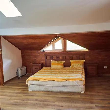 Robin Hud Cherni Osum