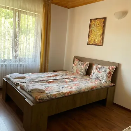 Robin Hud Cherni Osum